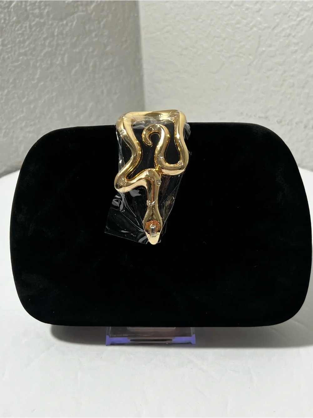 Nodeber Black Velvet Clutch Snake Clasp Gold tone Chain Evening formal Bag NWT